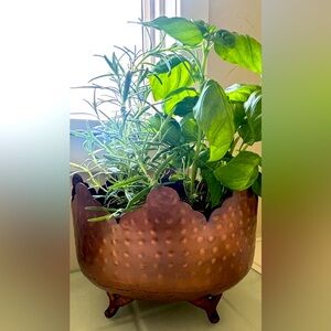 Copper Vintage Hammered Bowl with Scallops